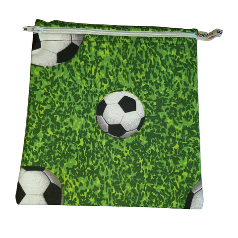Footballs On Grass -  Medium Poppins Pouch Washable Sandwich Bag - Vegan Alt. to Wax Wrap