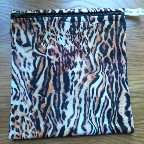 Reusable Sandwich Bag, Sanitary Pads Bag, Bagel Holder, Travel Makeup Bag Reusable Snack Pouch, Vegan Snack, Zippper, Tiger Animal Print