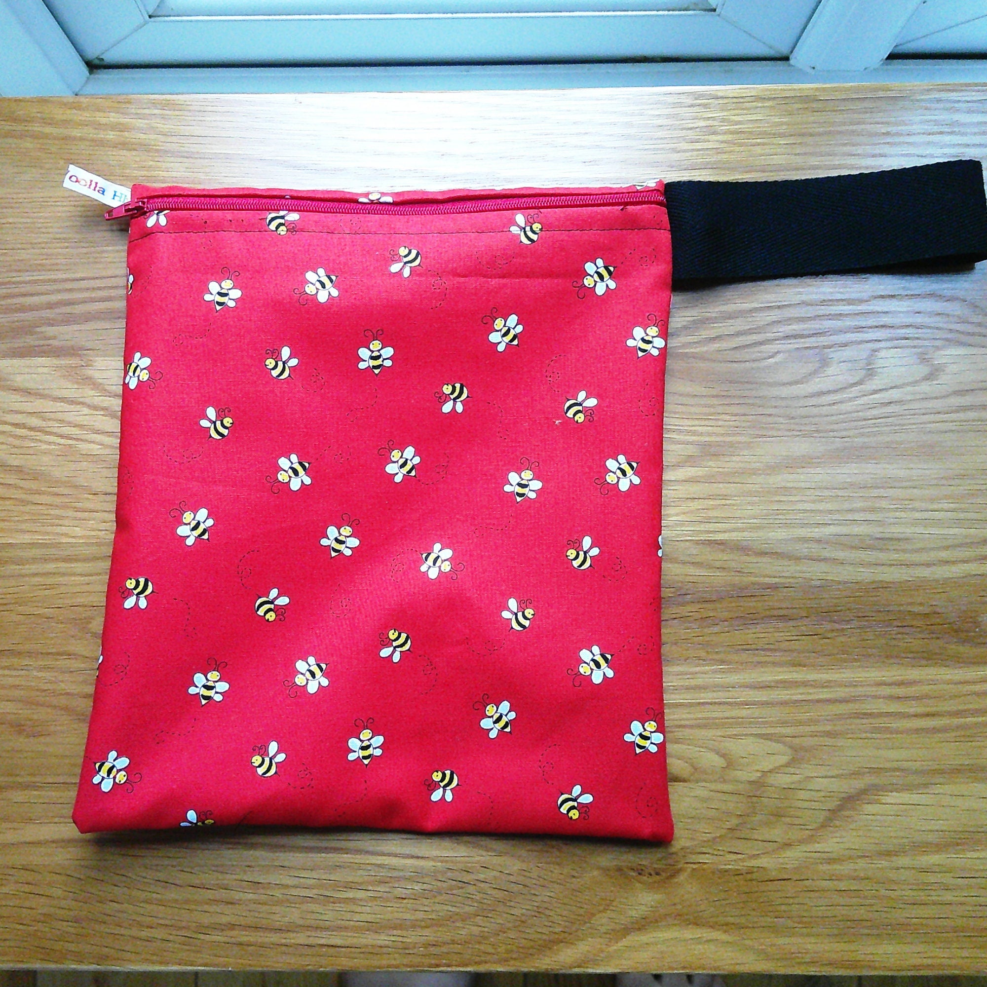 Washable Lunch Bag, Travel Toiletry Bag, School Lunch Box, Reusable Lunch Bag, Travel Makeup Bag, Reusable Wipe, Gym Bag - Red Bee