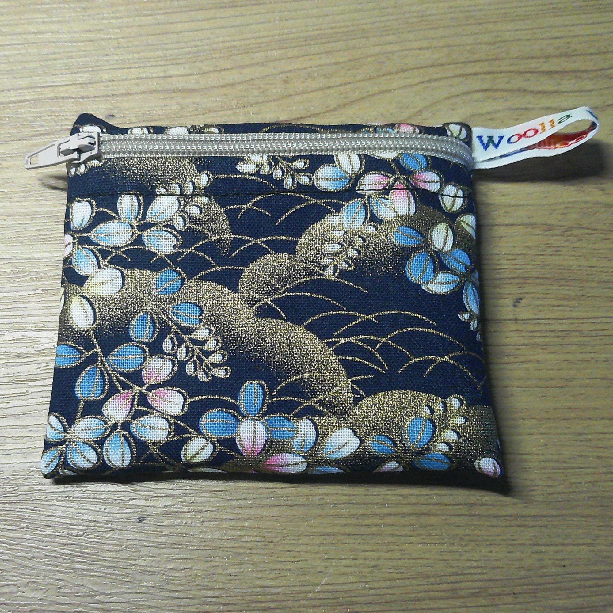 Snack Bag, Pouch for Food, Organise, Store, Protect, Eco-Friendly and Washable Lunch, Travel, and Storage - Blue Gold Fleurs