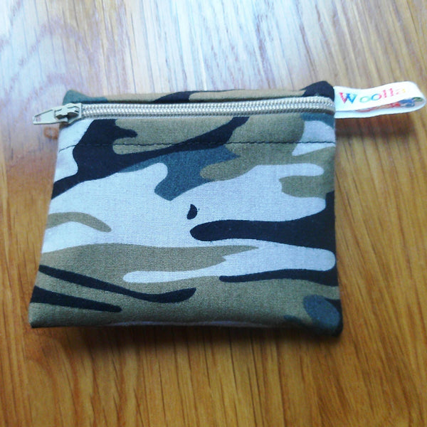 Snack Bag, Coin Purse, Pouch for Food, Organise, Store, Protect, Eco-Friendly and Washable Lunch, Travel, and Storage  - Green Camo