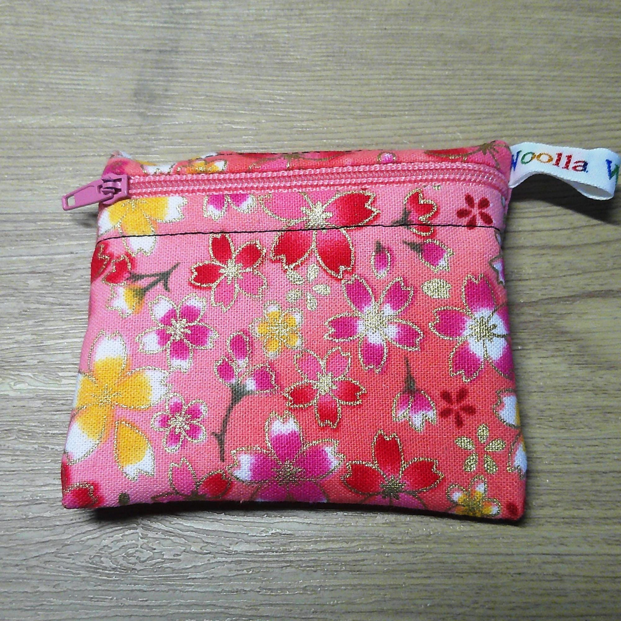 Snack Bag, Pouch for Food, Organise, Store, Protect, Eco-Friendly and Washable Lunch, Travel, and Storage - Cute Blossoms