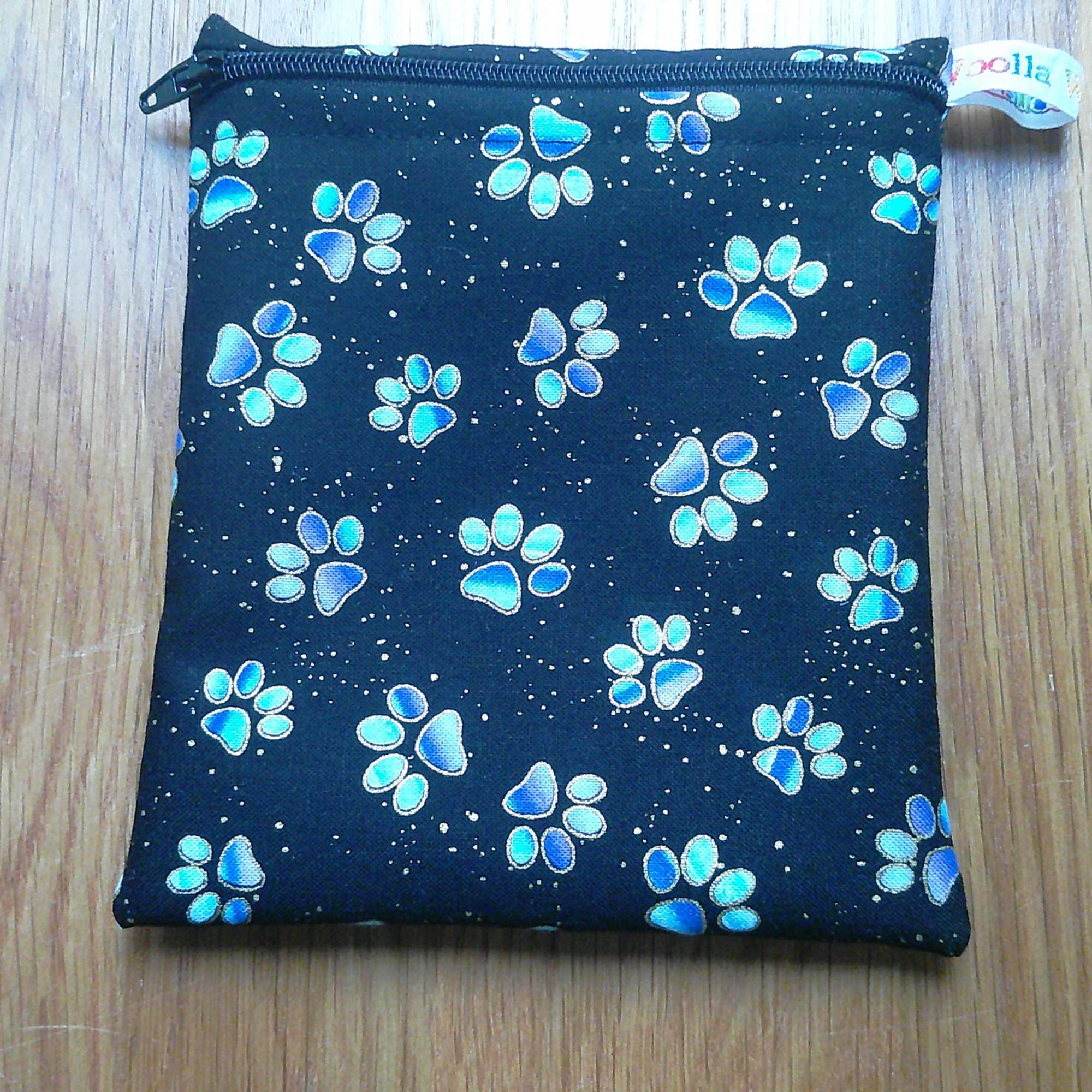 Reusable Snack Bag - Bikini Bag - Lunch Bag - Make Up Bag Small Poppins Waterproof Lined Zip Pouch - Sandwich - Period - Blue Pawprints