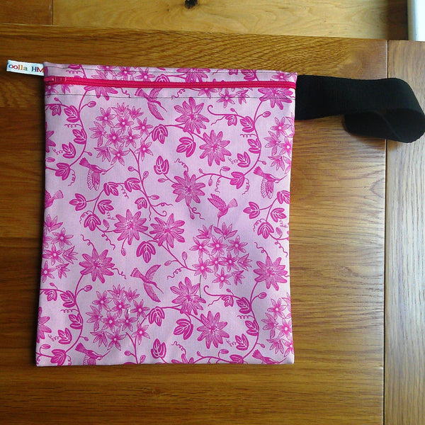 Washable Lunch Bag, Travel Toiletry Bag, School Lunch Box, Reusable Lunch Bag, Travel Makeup Bag, Reusable Wipes - Pink Hummingbird