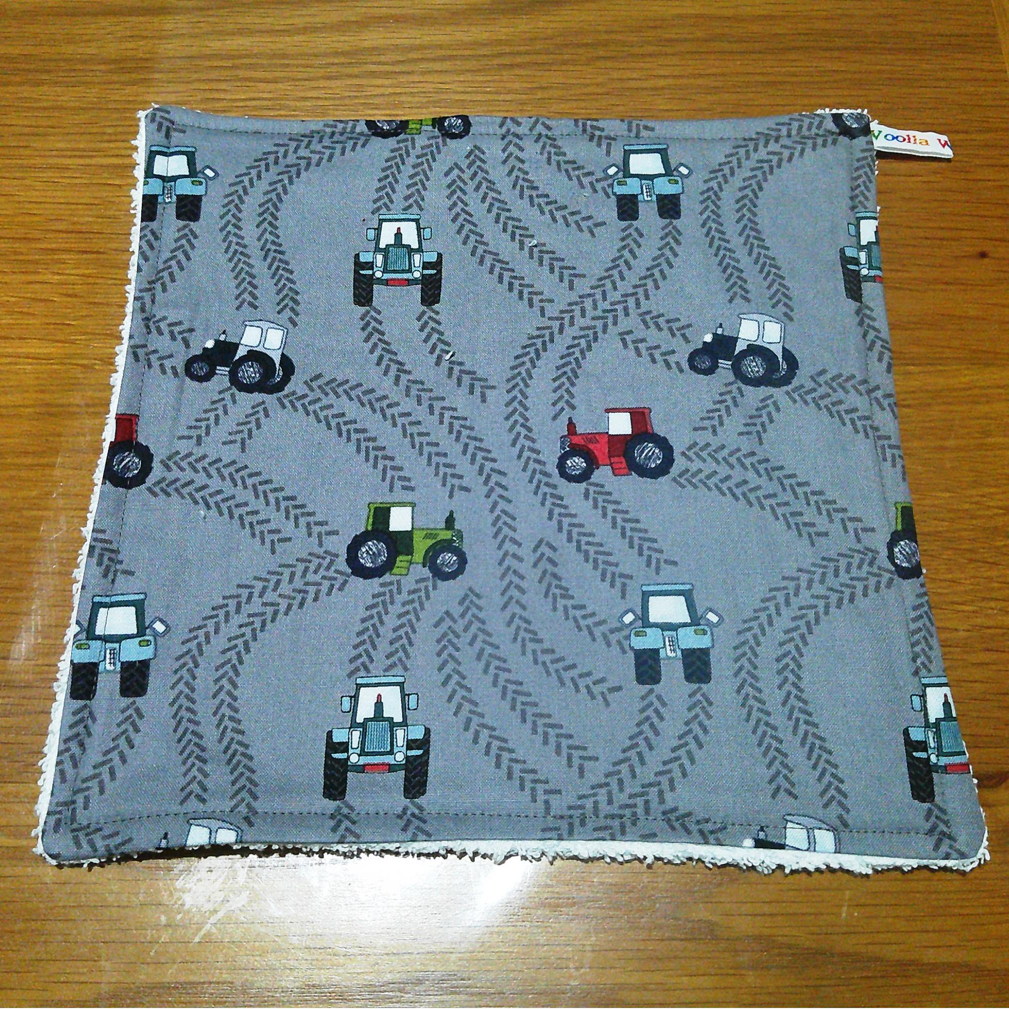 Face Flannel, Towel backed cloth, Wash Cloth, UnPaper Towel, Face Wipe, Makeup Remover, Eco Friendly, Plastic Free - Tractor Tracks