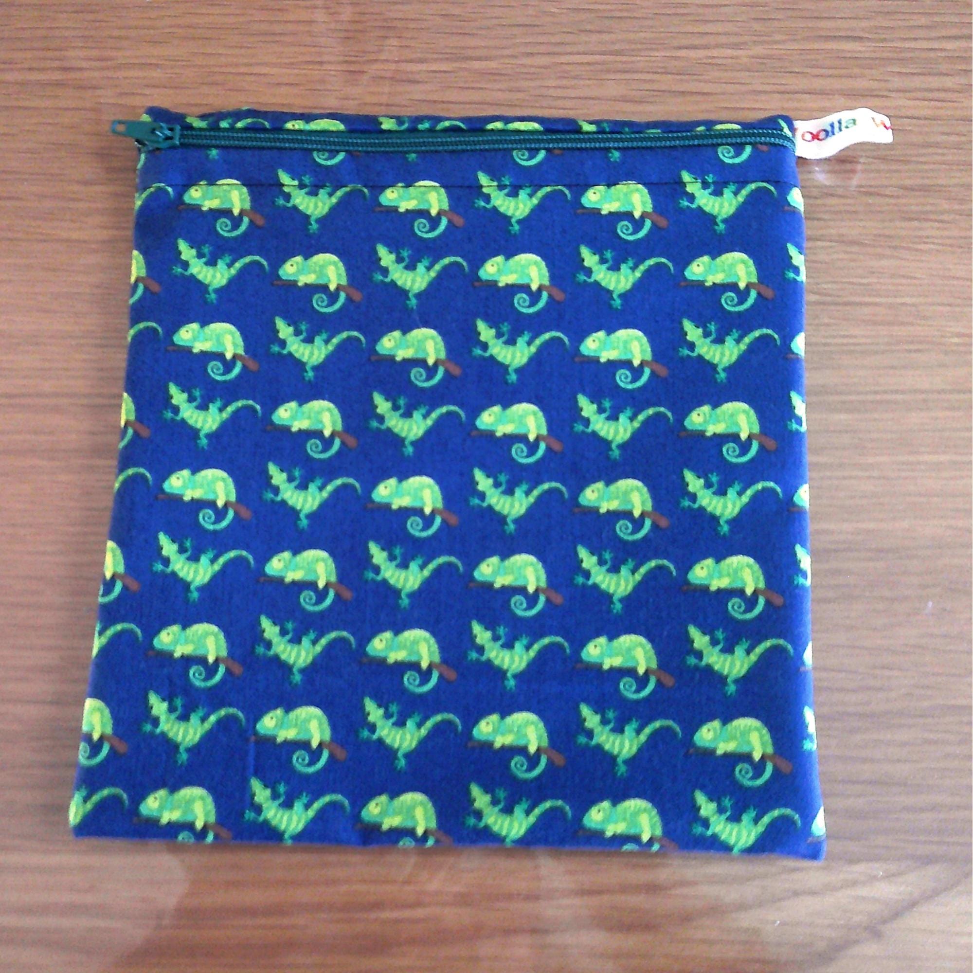 Reusable Sandwich Pouch Eco-Friendly Waterproof Snack Bag, Fabric Zip Pouch for Food, Baked Goods, and Everyday Essentials Gecko Lizard