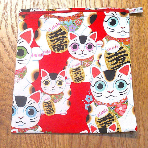 Lucky Cat Reusable Poppins Pouch: Large Waterproof Zip Bag