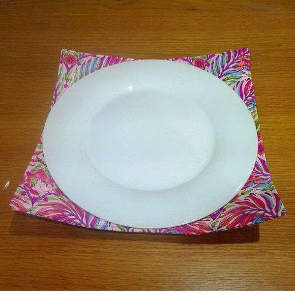 Handmade Microwave Plate Cozy: Reversible Cotton Plate Holder