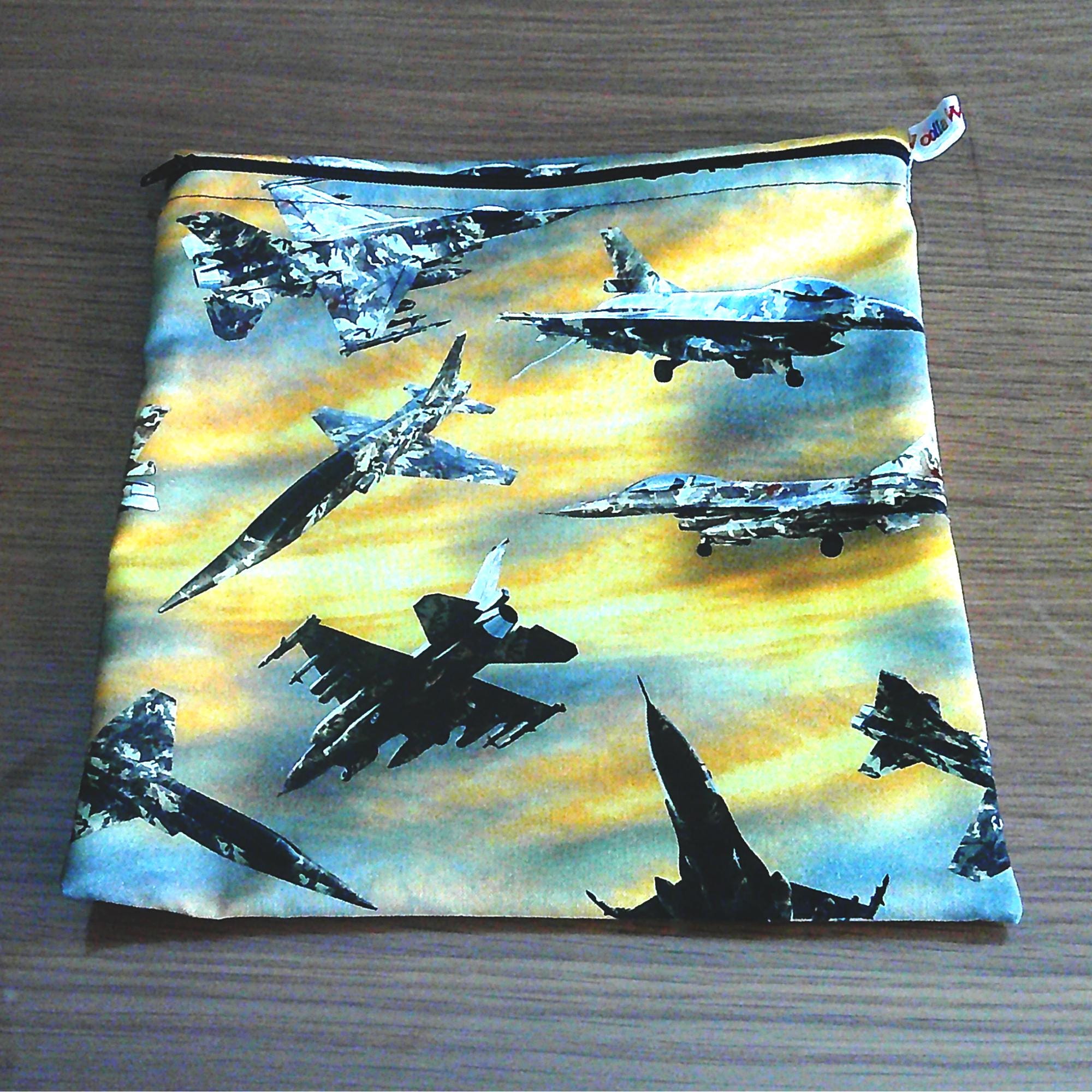 Large Reusable Waterproof Pouch: Eco-Friendly Travel & Food Storage