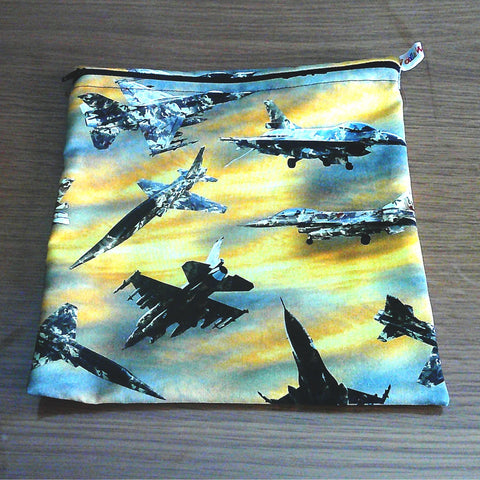 Large Reusable Waterproof Pouch: Eco-Friendly Travel & Food Storage