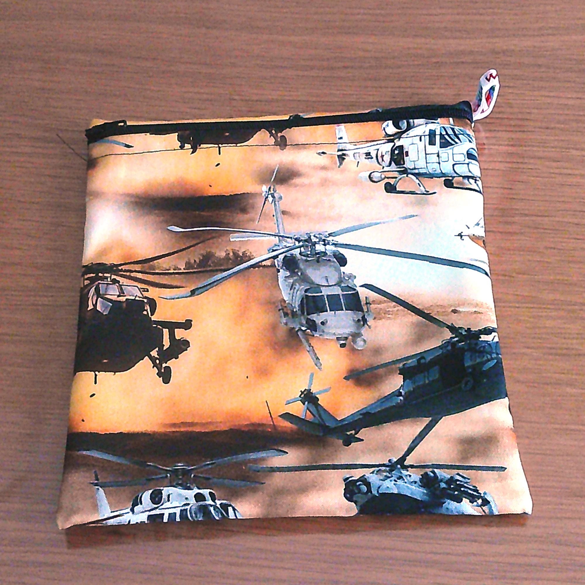 Reusable Sandwich Pouch: Eco-Friendly Waterproof Snack Bag - Helicopters