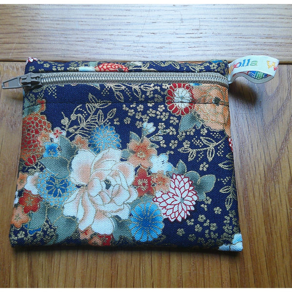 Pippins Reusable Snack Pouch, Pocket Sized Waterproof Food Safe Zip Bag, Washable Eco Lunch Pouch,  Mini Snack Bag Handmade Navy Flowers