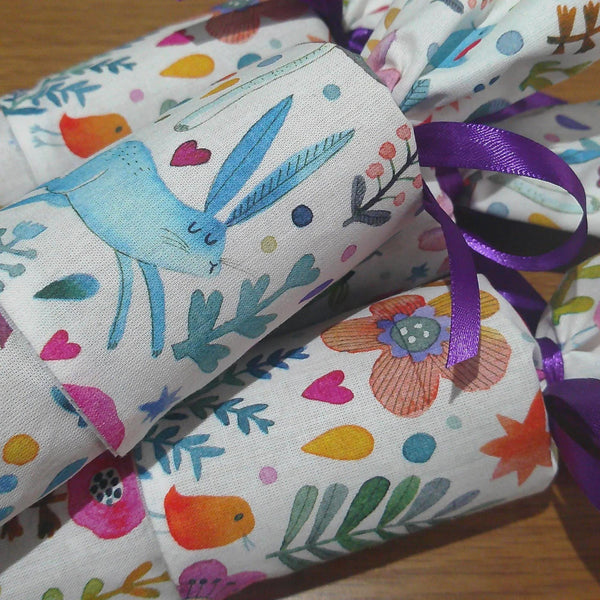 Reusable Easter Cracker | Eco Friendly Easter Table Decoration | Refillable Zero Waste Gift | Sustainable Spring Decor - Bright Blooms Purp