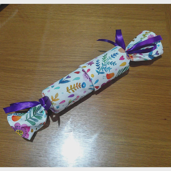 Reusable Easter Cracker | Eco Friendly Easter Table Decoration | Refillable Zero Waste Gift | Sustainable Spring Decor - Bright Blooms Purp