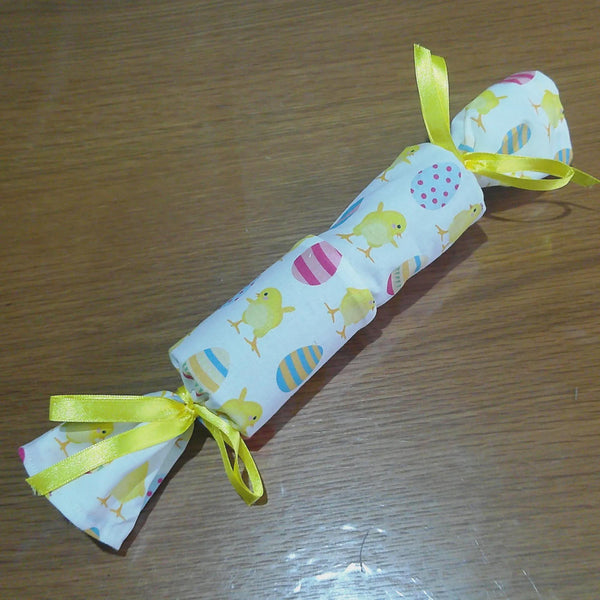 Reusable Easter Cracker | Eco Friendly Easter Table Decoration | Refillable Zero Waste Gift | Sustainable Spring Decor - Chicks And Eggs