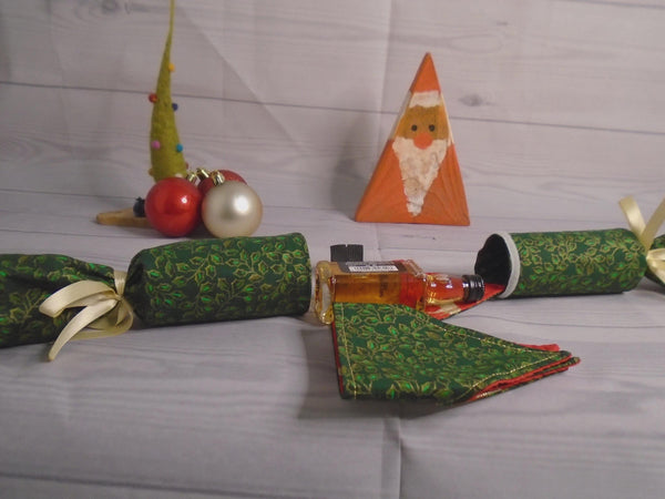 Reusable Christmas Cracker, Eco Friendly Sustainable Festive Table Decor, Refillable Zero Waste Holiday Gift Idea - Red Scotty Dogs
