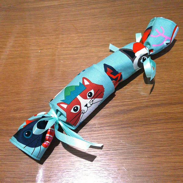 Reusable Christmas Cracker, Eco Friendly Sustainable Festive Table Decor, Refillable Zero Waste Holiday Gift Idea - Festive Sage Cats
