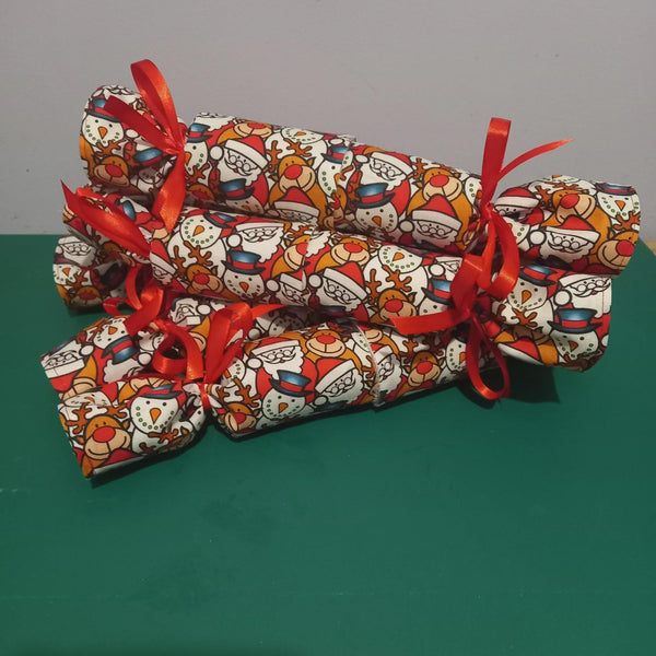 Reusable Christmas Cracker, Eco Friendly Sustainable Festive Table Decor, Refillable Zero Waste Holiday Gift Idea - Festive Friends