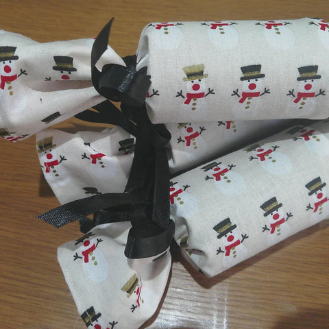 Reusable Christmas Cracker, Eco Friendly Sustainable Festive Table Decor, Refillable Zero Waste Holiday Gift Idea - White Snowmen