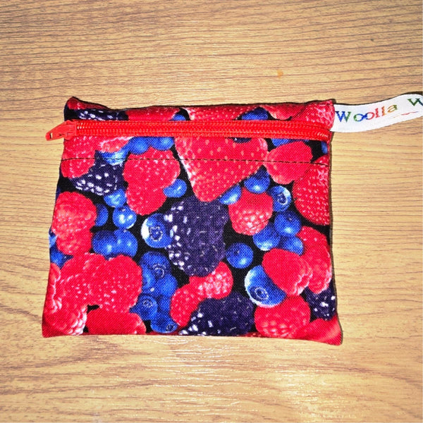 Pippins Reusable Snack Pouch, Pocket Sized Waterproof Food Safe Zip Bag, Washable Eco Lunch Pouch,  Mini Snack Bag Handmade Berries