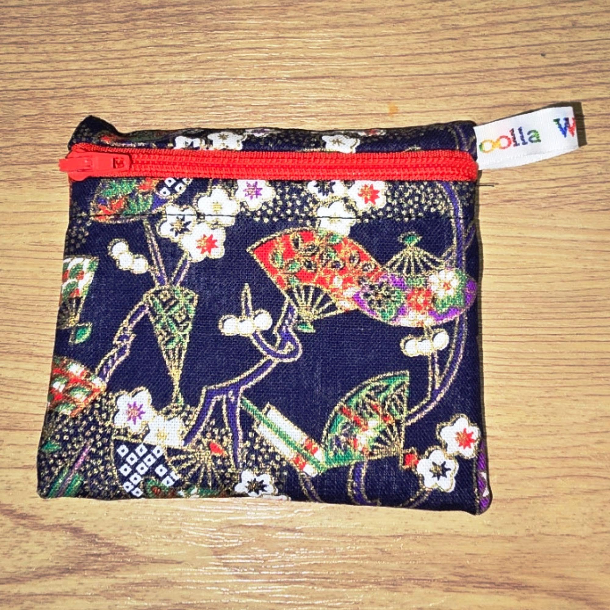 Pippins Reusable Snack Pouch, Pocket Sized Waterproof Food Safe Zip Bag, Washable Eco Lunch Pouch,  Mini Snack Bag Handmade Multi Fans