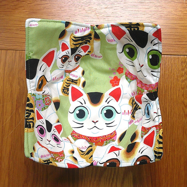 Microwave Bowl Cozy 100% Cotton, Reversible, Microwave-Safe Bowl Holder, Machine Washable Hot Pad, Kitchen Gift, Maneki-neko Cat Green
