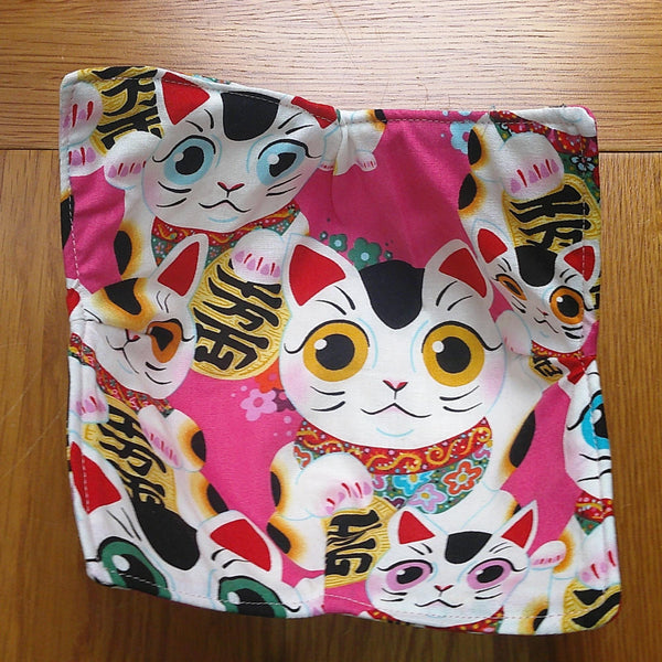 Microwave Bowl Cozy 100% Cotton, Reversible, Microwave-Safe Bowl Holder, Machine Washable Hot Pad, Kitchen Gift, Maneki-neko Cat Pink