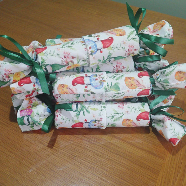 Reusable Easter Cracker | Eco Friendly Easter Table Decoration | Refillable Zero Waste Gift | Sustainable Spring Decor - Spring Gnomes
