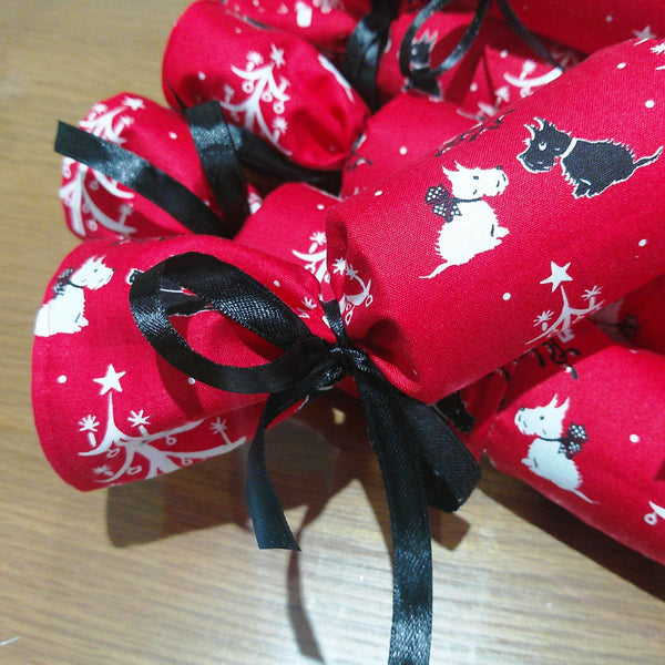Reusable Christmas Cracker, Eco Friendly Sustainable Festive Table Decor, Refillable Zero Waste Holiday Gift Idea - Red Scotty Dogs