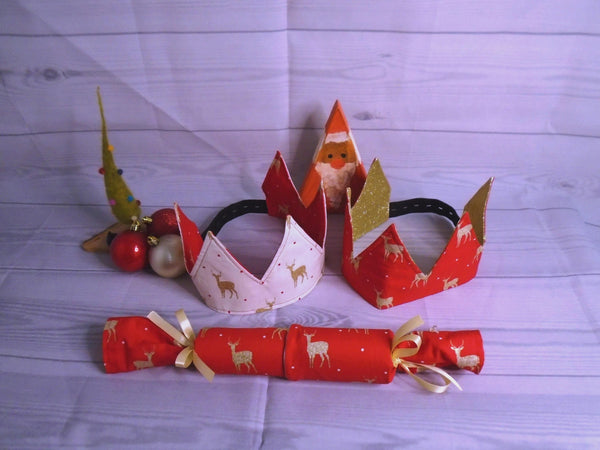 Reusable Christmas Cracker, Eco Friendly Sustainable Festive Table Decor, Refillable Zero Waste Holiday Gift Idea - Red Snowmen