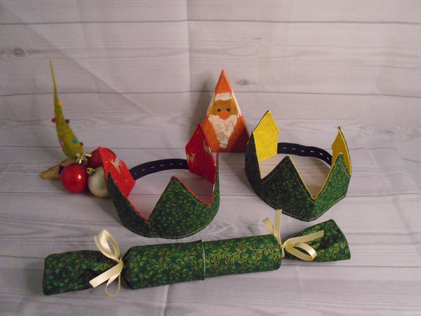 Reusable Christmas Cracker, Eco Friendly Sustainable Festive Table Decor, Refillable Zero Waste Holiday Gift Idea - Festive Sage Cats