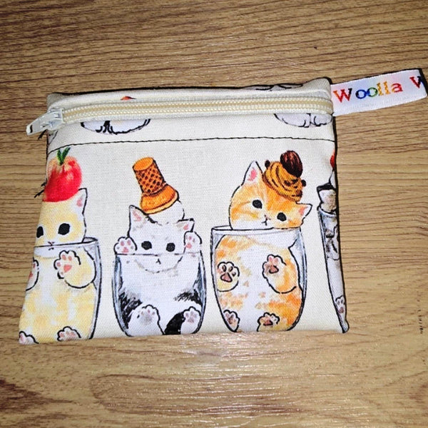 Pippins Reusable Snack Pouch, Pocket Sized Waterproof Food Safe Zip Bag, Washable Eco Lunch Pouch,  Mini Snack Bag Handmade Dessert Cat