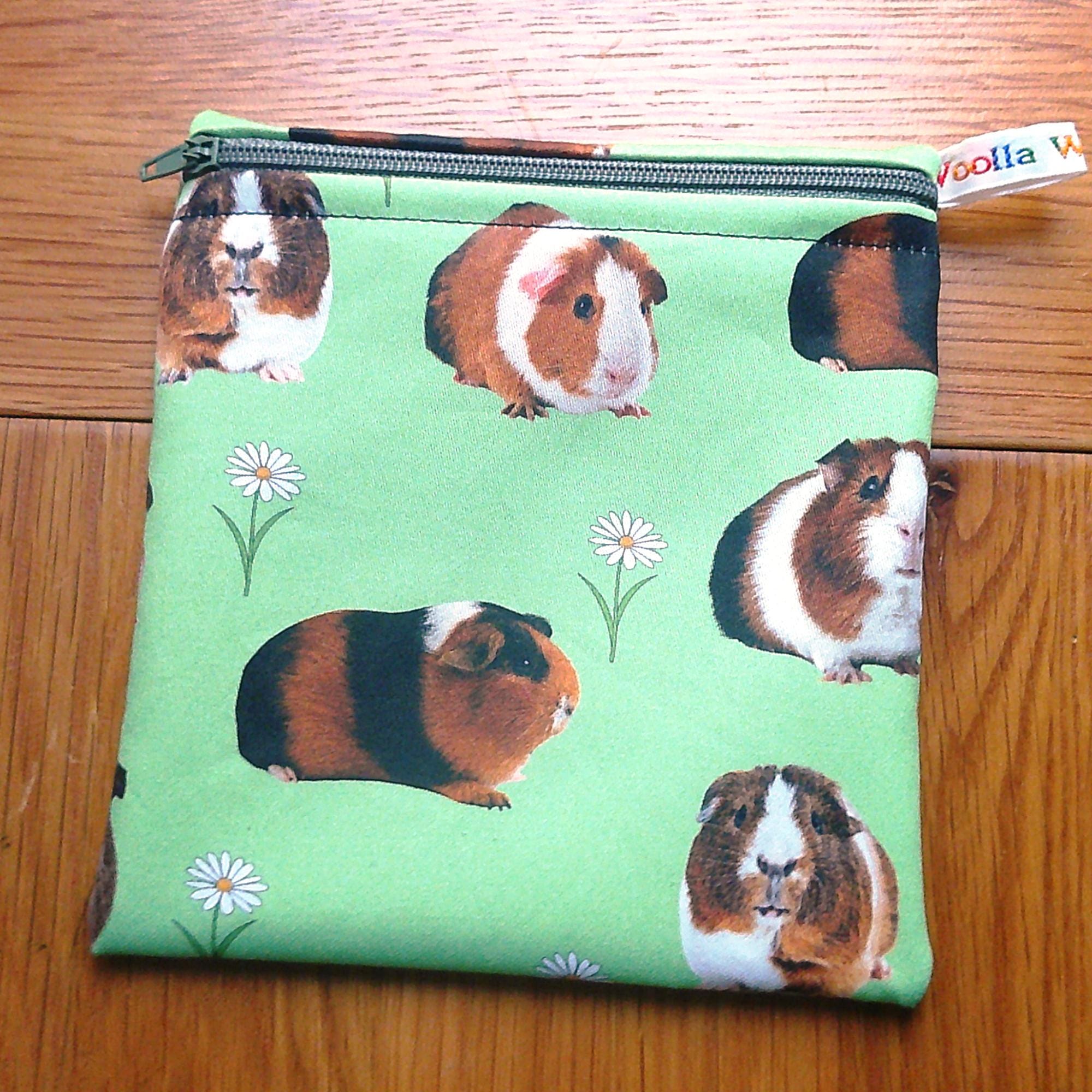 Small Reusable Snack Pouch Waterproof Food Bag, Eco-Friendly Washable Fabric Zip for Snacks, Change, Cosmetics, Accessories Guinea Pig
