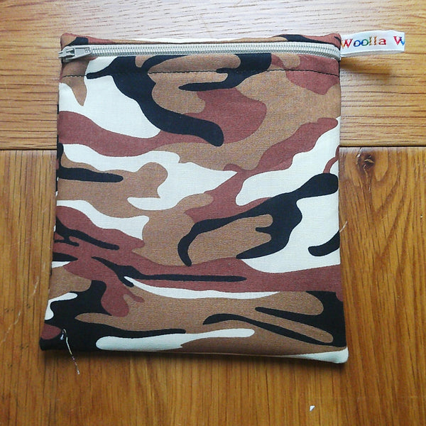 Small Reusable Snack Pouch Waterproof Food Bag, Eco-Friendly Washable Fabric Zip for Snacks, Change, Cosmetics, Accessories Brown Camo