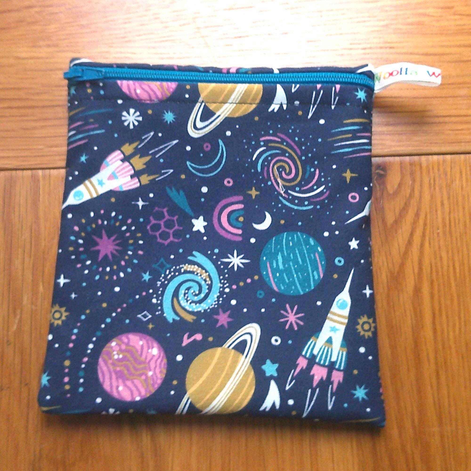 Small Reusable Snack Pouch Waterproof Food Bag, Eco-Friendly Washable Fabric Zip for Snacks, Change, Cosmetics, Accessories Rockets Planets