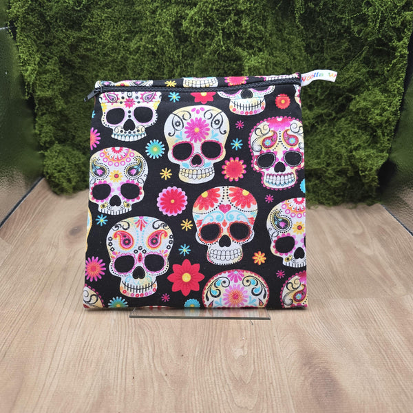 Reusable Sandwich Medium Pouch Eco-Friendly Waterproof Snack Bag, Fabric Zip Pouch for Food, Baked Goods, Everyday Fiesta Skulls