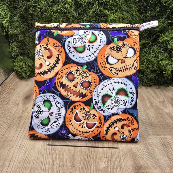 Reusable Sandwich Medium Pouch Eco-Friendly Waterproof Snack Bag, Fabric Zip Pouch for Food, Baked Goods, Everyday  Skelly Pumpkin