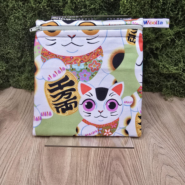 Small Reusable Snack Pouch Waterproof Food Bag, Eco-Friendly Washable Fabric Zip for Snacks, Change, Cosmetics, Accessories Green Lucky Cat