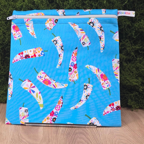 Reusable Sandwich Medium Pouch Eco-Friendly Waterproof Snack Bag, Fabric Zip Pouch for Food, Baked Goods, Everyday Blue Chili Toss