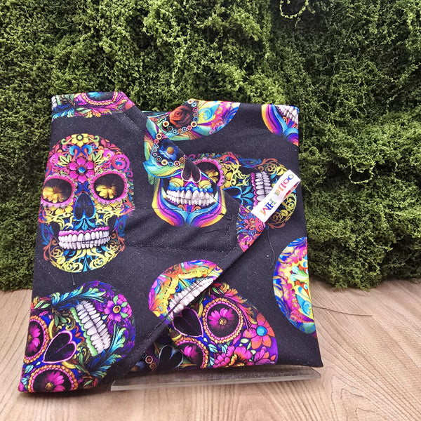 Reusable Sandwich Wrap, Wax Wrap Alternative Vegan Sustainable Sandwiches -Eco Zero Waste Hook & Loop Fastener - Flowery Skulls