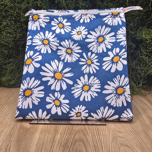 Reusable Sandwich Bag, Sanitary Pads Bag, Bagel Holder, Travel Makeup Bag Reusable Snack Pouch, Vegan Snack Box, Zip, Blue Daisy
