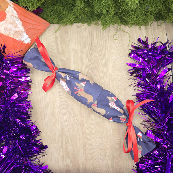 Reusable Christmas Cracker Washable, Eco Friendly Sustainable Festive Table Decor, Refillable Zero Waste Holiday Gift Idea - Navy Dachshund