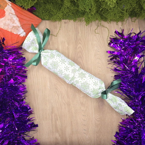 Reusable Christmas Cracker, Washable, Eco Friendly Sustainable Festive Table Decor, Refillable Zero Waste - Green Snowflake