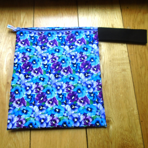 Purple Pansy -  Handy Poppins Pouch Lunch Bag
