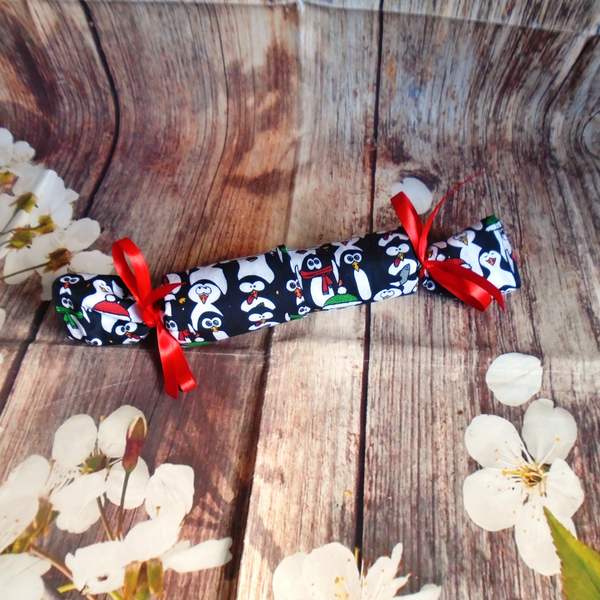 Black White Penguins Fabric Reusable Christmas Cracker Pullable Eco Friendly Crackers Zero Waste