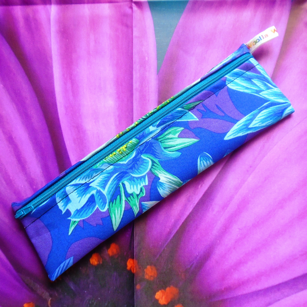 Big Blue Blooms -  Straw/Cutlery Poppins Pouch