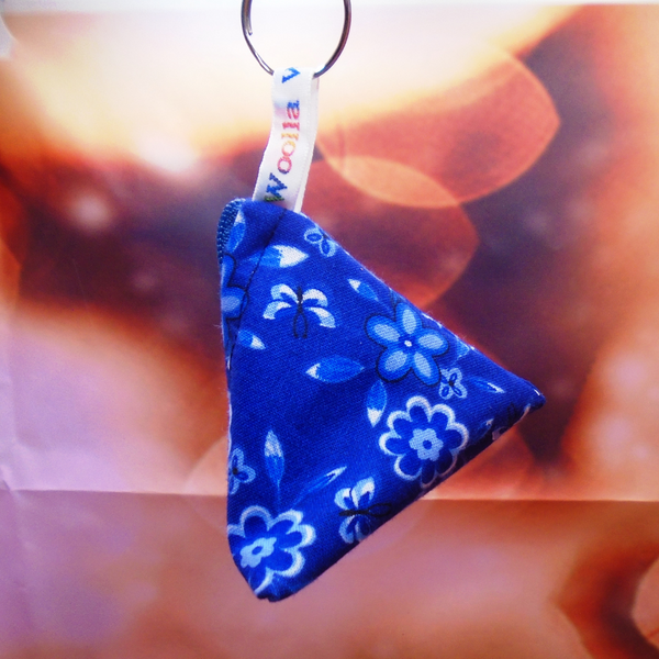 Blue On Blue Flowers - Tri-Keyring Poppins Pouch