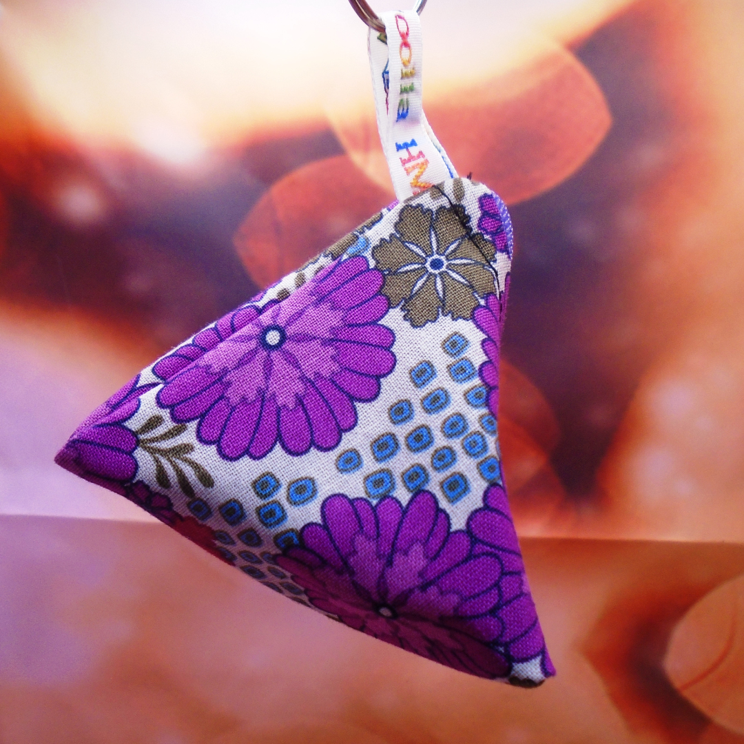 Groovy Flowers - Tri-Keyring Poppins Pouch