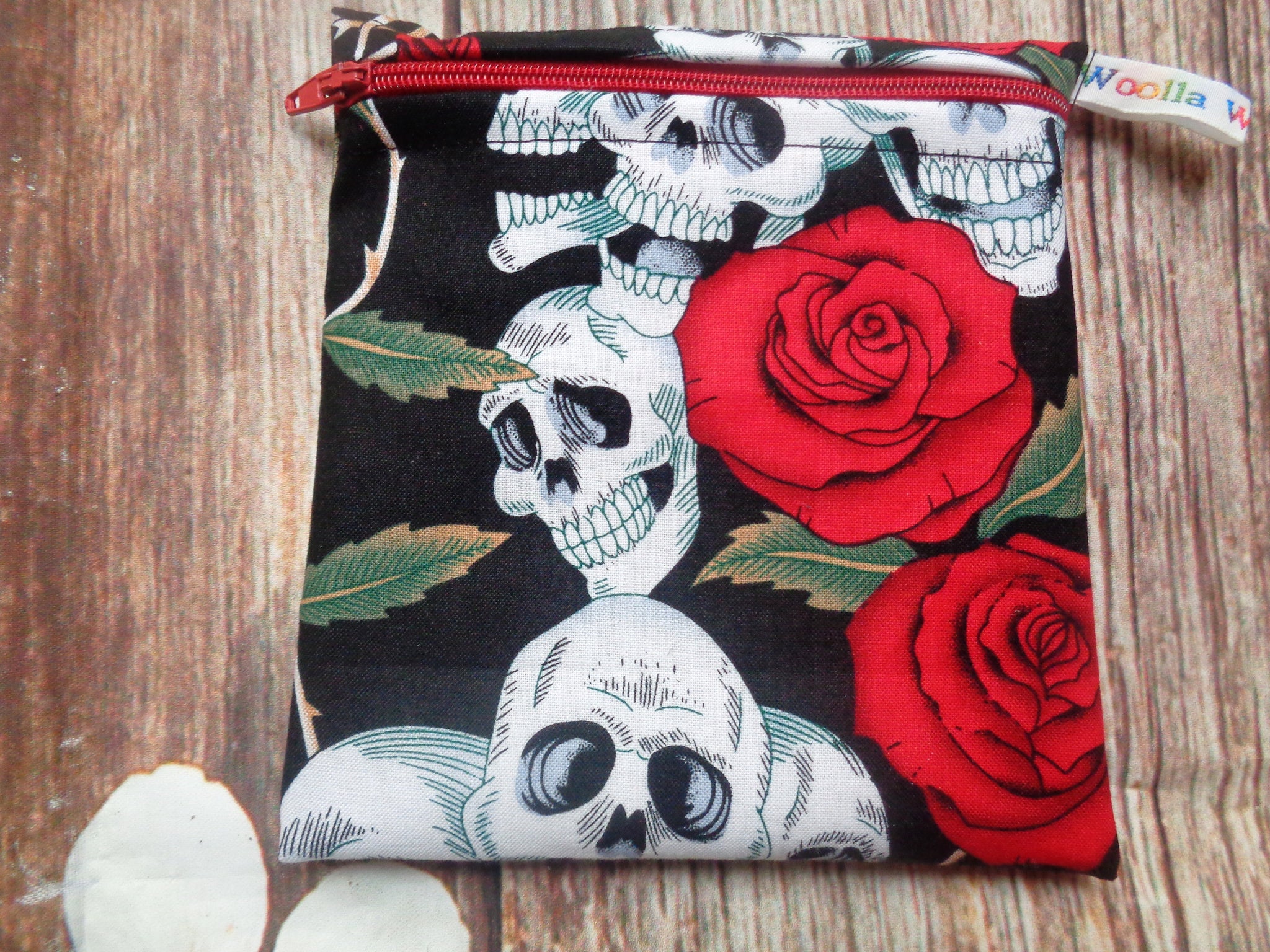 Skulls Red Roses & Leaves - Small Poppins Pouch Washable Snack Bag